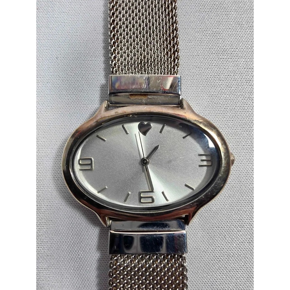 Women's Silver Oval Analog Wristwatch Mesh Bracelet Stainless Steel 12-Hour Dial
